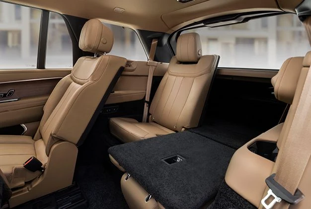 Luxury travel and comfort for up to seven adults